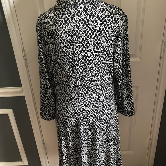 Laundry Wrap Dress - Picture 3 of 6